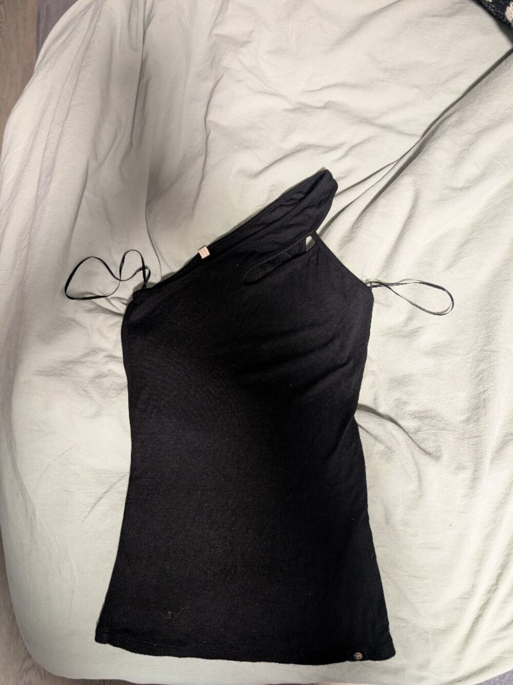 Guess one shoulder top with cut out